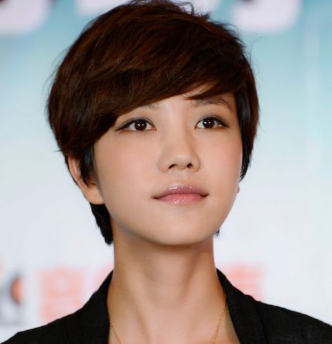 2011年,获"澳大利亚十大杰出华人青年"称号.