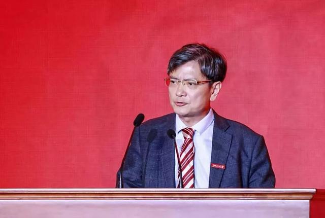 浙大郑强教授,反对"过度"重视英语,英语到底重不重要?