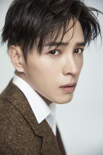 欢娱影视演员洪尧最新写真大片释出