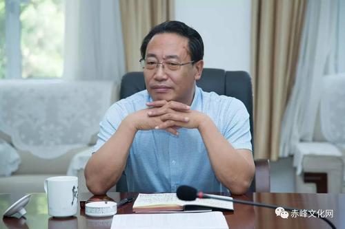 机关党委书记,局党组书记,局长于凤先强调,全体党务干部要认清形势