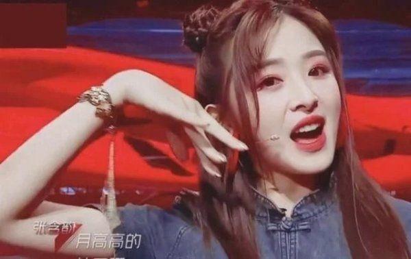 《乘风破浪的姐姐》张含韵唱大碗宽面唱跳实力都好强简直太炸裂了