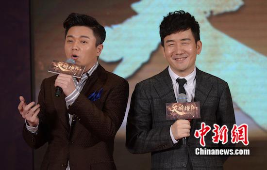 筷子兄弟"恶搞"成龙新片主题曲 王太利表演醉拳