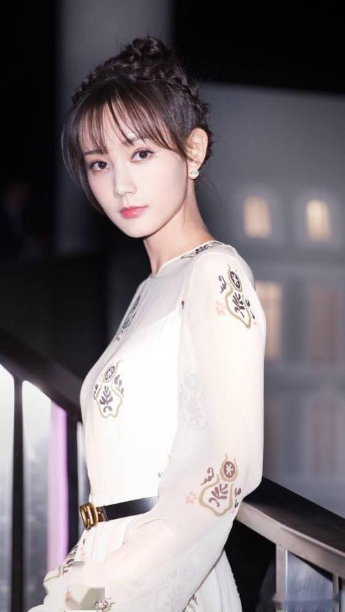 90后美女演员李一桐最美的10张照片欣赏