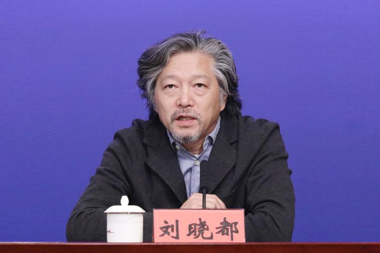 发布人深圳设计周联合策展人著名设计师刘晓都