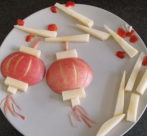 高颜值的水果拼盘,只有有个苹果和草莓就能做,快来试试吧