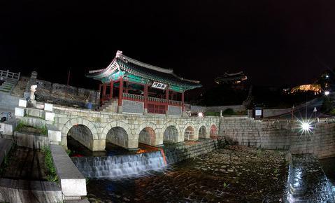 韩国水原市华城的风景照片