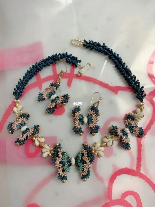 串珠 蝴蝶_串珠_手工制作_我的手工日常_兴趣爱好_手工