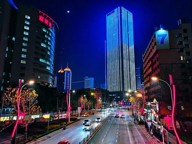 团年饭@汤圆作品:佛祖岭街道黄龙山社区为辖区就地过年的90岁高龄老人