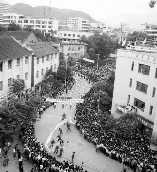 1949年以来的老照片告诉你,新时代的毕节太值得骄傲!
