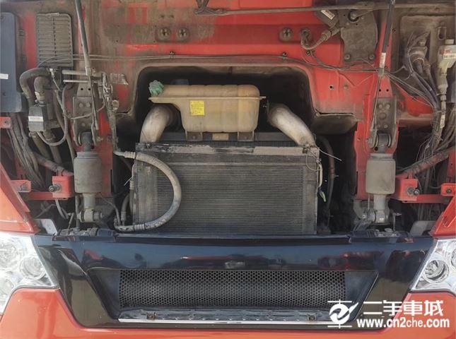 【济宁】二手牵引车中国重汽 豪沃t7 重卡 440马力 4x2 牵引车 价格