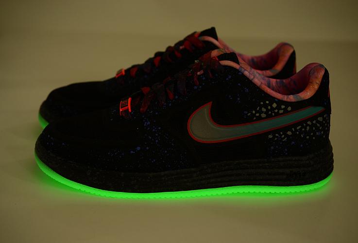 耐克空军一号夜光鞋