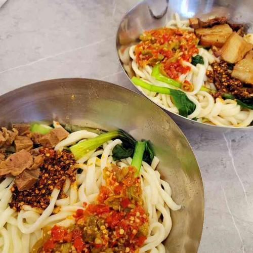 王小五只有剁椒面(西安总店)-"王小五真的只有多交吗,但是也是真的真