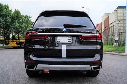 2021款宝马x7 配置卓越豪华包