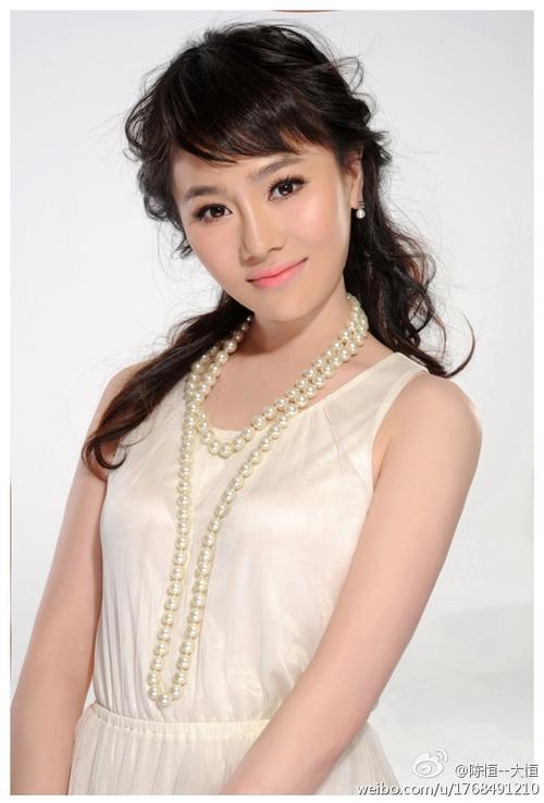 湖南岳阳美女演员陈恒性感照