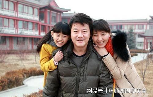 林霏口中的马叔不是别人,正是闫学晶的二婚丈夫马明东