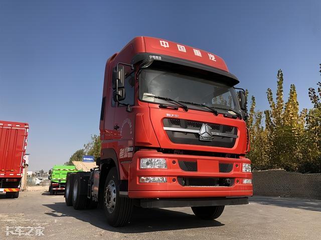 搭载潍柴动力链,砂石料运输首选,重汽斯太尔d7w才27.