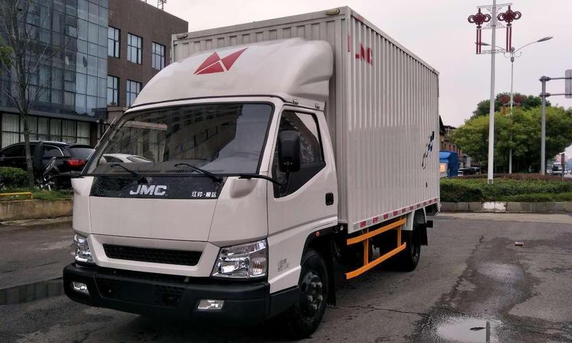 【南昌】未上牌 江铃宽体顺达4.2米厢 白色 手动挡