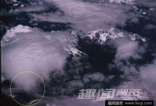 一男子活剖真龙现场照曝光:全世界人都被惊呆了