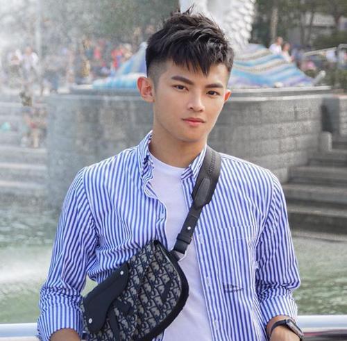 而且,头顶的头发也是抓出一定的纹理效果,这样看起来头发会比较时尚有