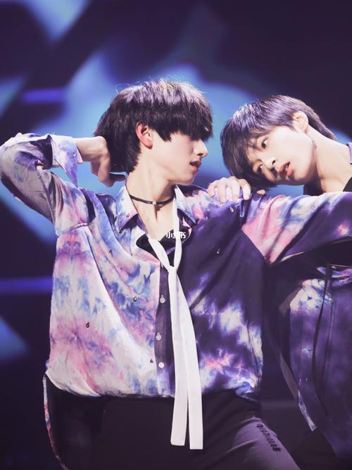 刘耀文 朱志鑫 这俩谁受的住9999_刘耀文_刘耀文朱志鑫_娱乐_明星