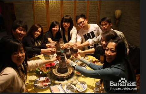 和朋友一起吃饭吃太快的结果