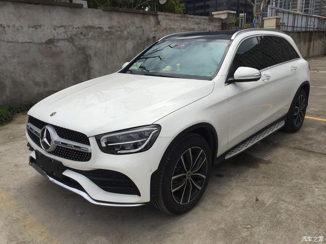 2020款glc300l动感型(白外/咖啡棕内),等待中