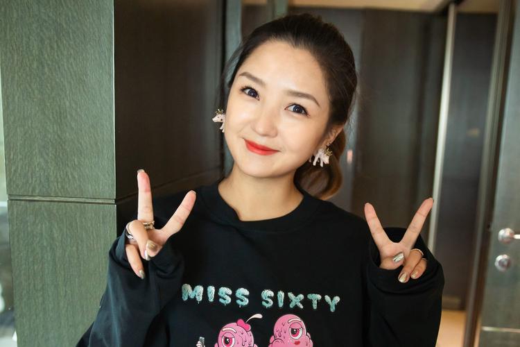 何洁疑似婚变,微博取关刁磊,手上戒指摘了,生日也无互动