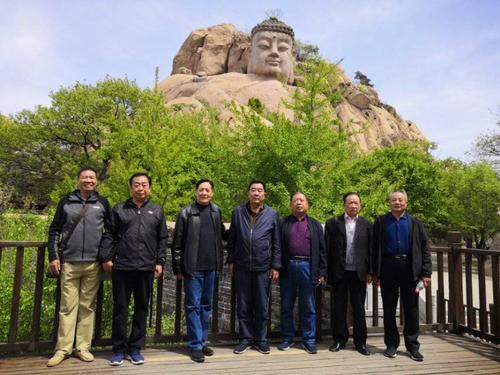 战友相聚山城五莲: 走进植物园;观日照海;登五莲山;游松月湖:逛人民