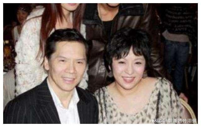 向华强养她40年,李小龙死在她家里,丁佩的厉害你