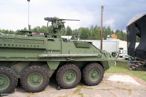 美国m1126斯崔克8x8轮式装甲车标准运兵型照片(2)