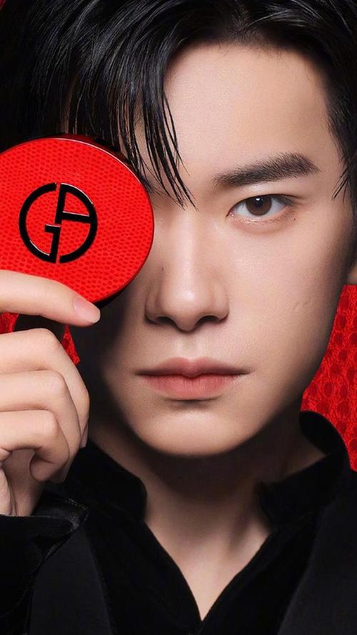 210819 请欣赏来自阿玛尼代言人易烊千玺的神级美颜 这帅得一塌糊涂的