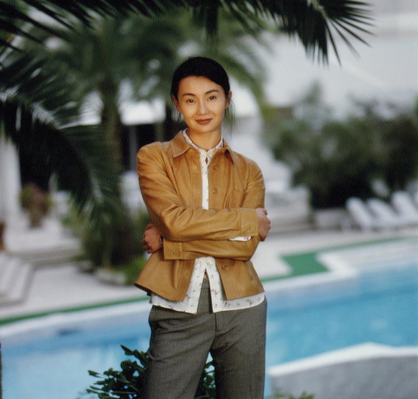 老照片:风华正茂的张曼玉,从花瓶演技到眼神都是戏