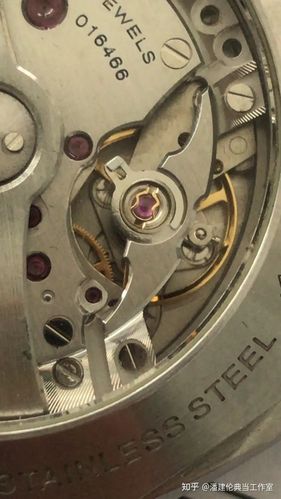 老潘讲典当,看图鉴名表:这款沛纳海您看得出几个点的问题来呢?