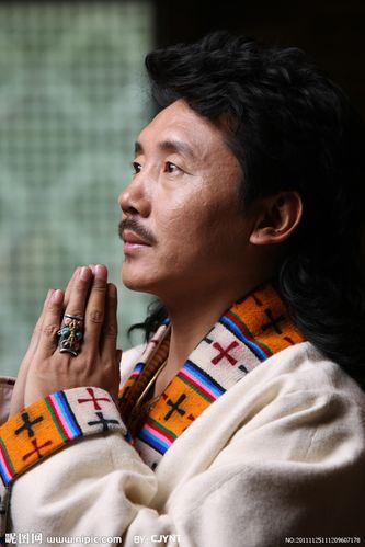  p>《高原红》是歌手 a href="#" data-lemmaid="9391441">容中尔甲 