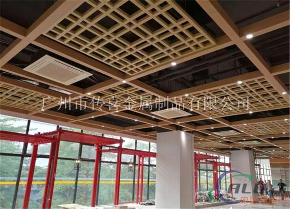 吊顶铝方管格栅 金色装饰建材