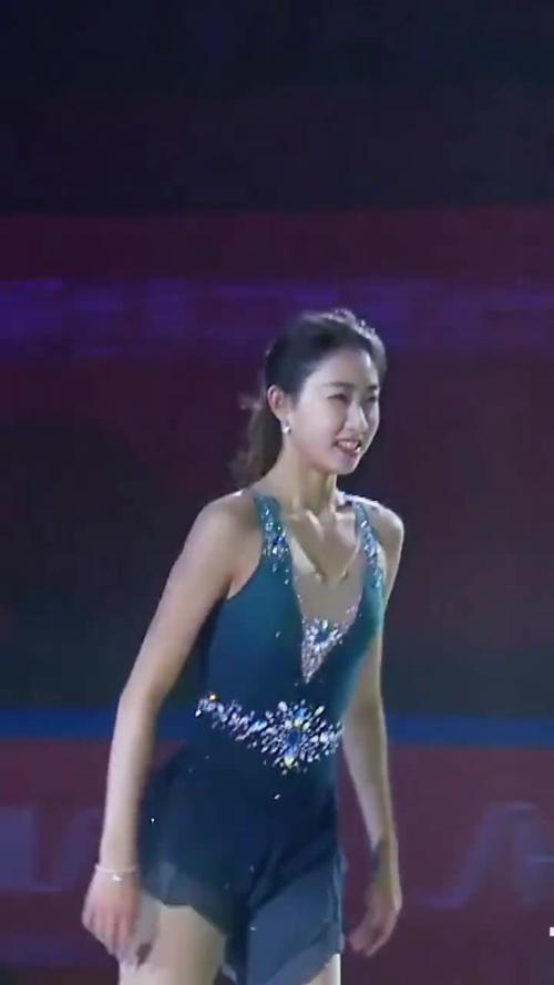 花样滑冰女神陈虹伊02年出生5岁开始学习滑冰集美貌与才华于一身