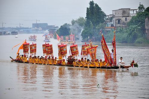 广东的传统节日除了我国传统节日外还有龙舟节,燕子节等等.