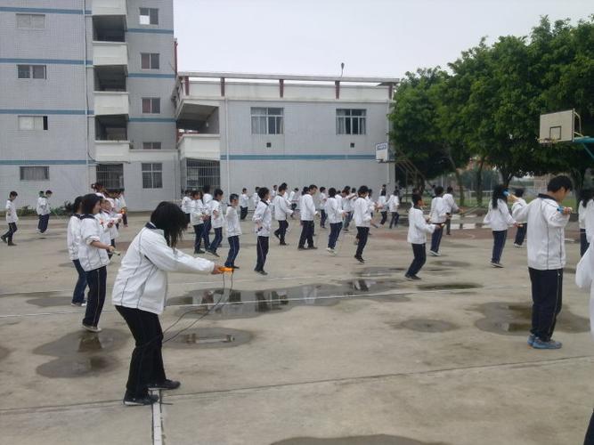 泉州市南安宝莲中学大课间活动照片