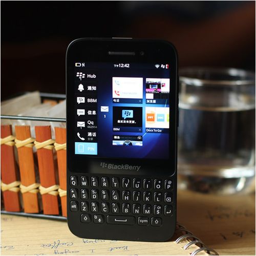 blackberry/黑莓 q5 商务智能 原装正品 未拆 手机