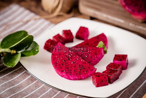 红心火龙果水果