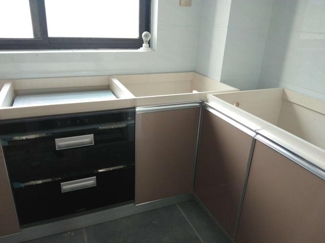 消毒柜和橱柜完美结合,内在结构一幕了然