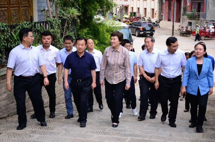 清华大学党委书记陈旭一行到南涧调研考察
