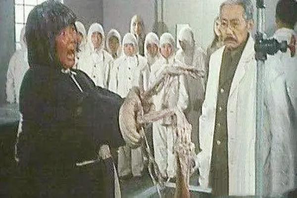 解剖,冻伤实验,无麻醉拔牙,鼠疫等多种灭绝人性的实验,731部队经常能