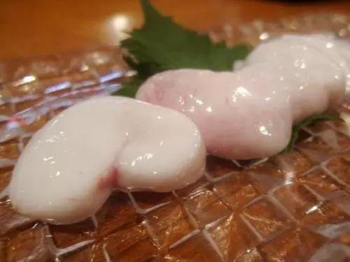 大概是high到极致的原因,河豚被叫做那么淫荡的鱼,也有人把整条河豚鱼