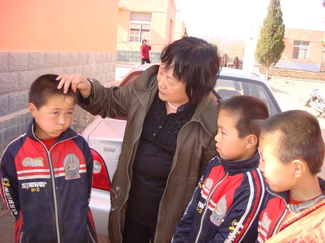 北京太阳村张淑琴主任来朝阳市落实老人儿童慈善事业