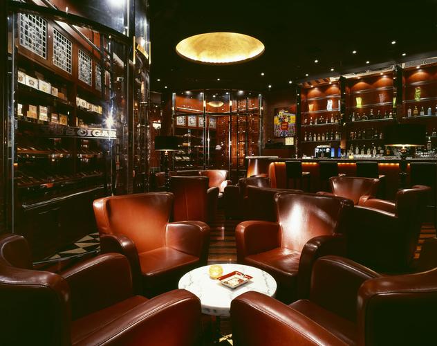 上海希尔顿酒店雪茄吧