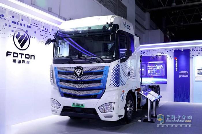 续航突破1000公里 福田汽车智蓝欧曼液氢重卡亮相世界智能网联汽车