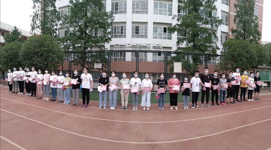 记鲁山县第二高级中学高三数学教师汪俊杰教学教研活动.