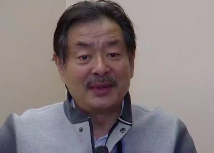 65岁濮存昕近况,皱纹明显鬓角发白,称演的戏没人看,不