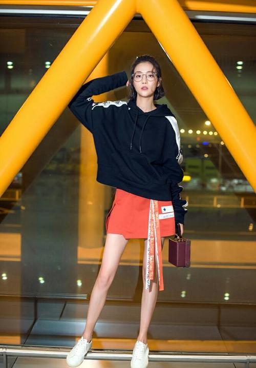 腿精少女李溪芮上线,美帅有范儿撩力十足!